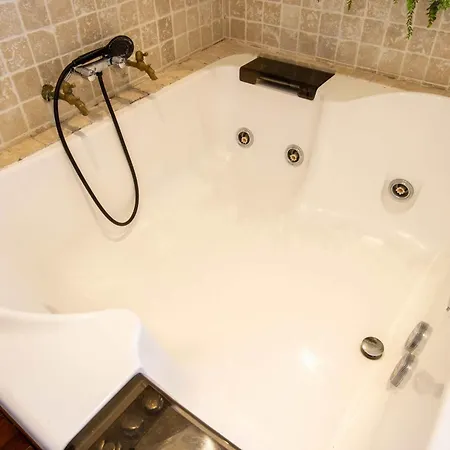 Laurens Maison Spacieuse Avec Piscine 펜션