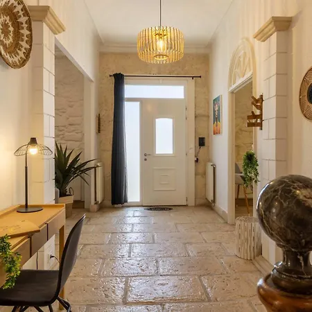 Laurens Maison Spacieuse Avec Piscine *