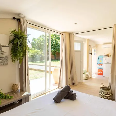 Laurens Maison Spacieuse Avec Piscine